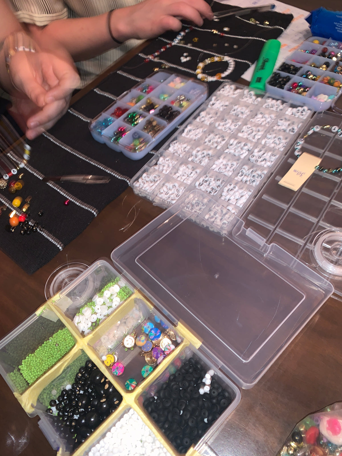 Things we want to gift: bracelet-making as generosity