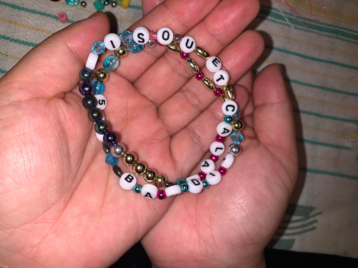 Things we want to gift: bracelet-making as generosity