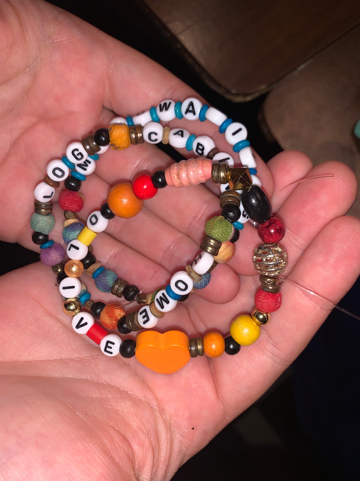Things we want to gift: bracelet-making as generosity